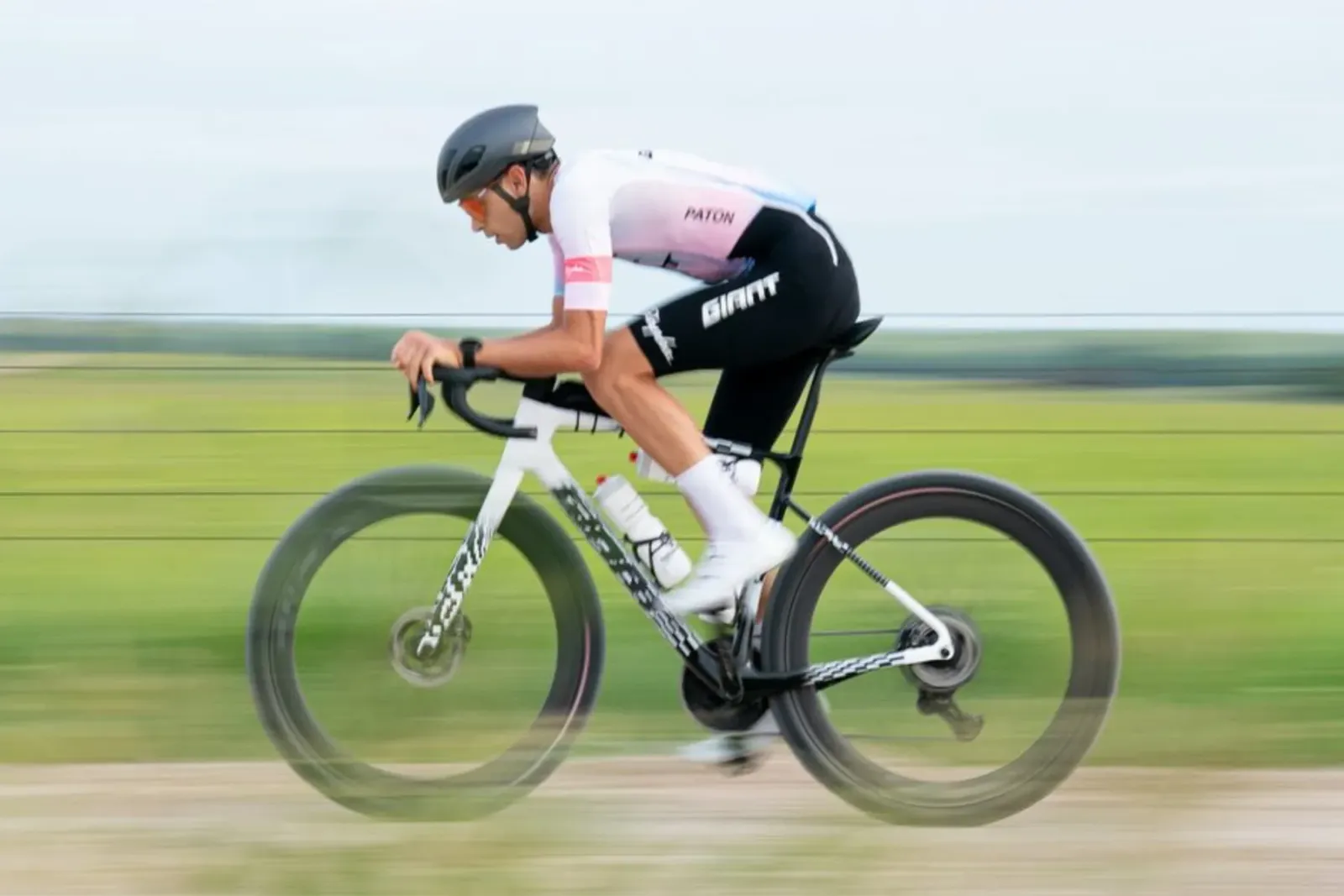 Nový gravel bike od Giant představený na závodě Unbound 2026