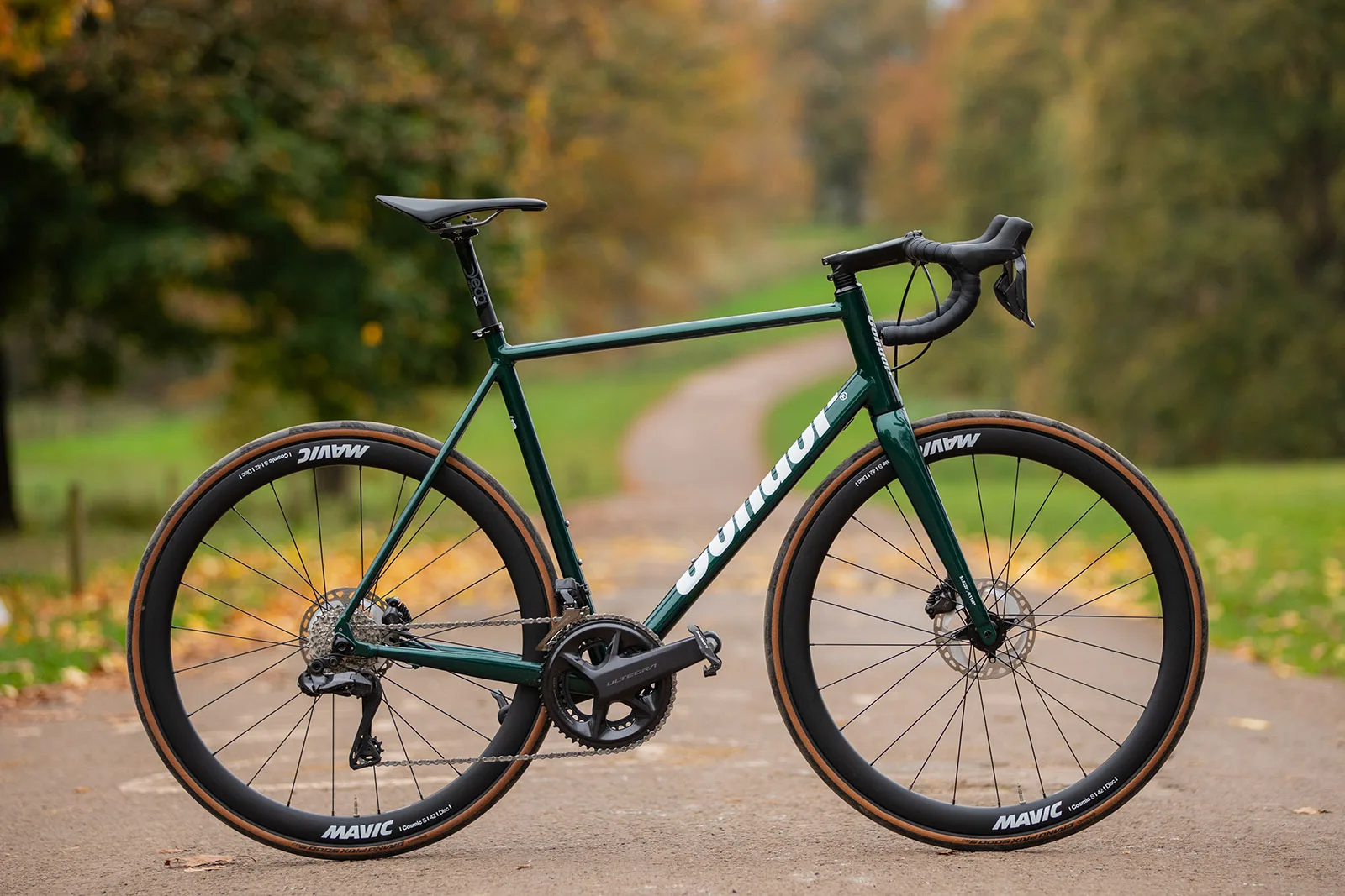 Silniční kolo Condor Italia RC s disc brzdami, hliníkový rám, připravené na asfaltu