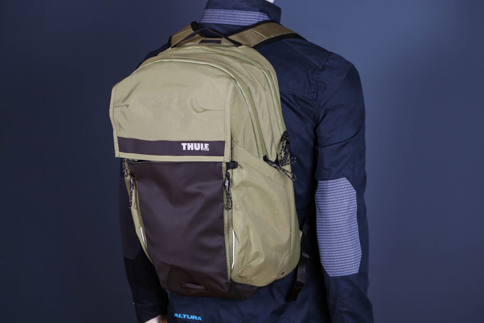 Thule Paramount Commuter 27L: Batoh pro náročné dojíždějící na kole