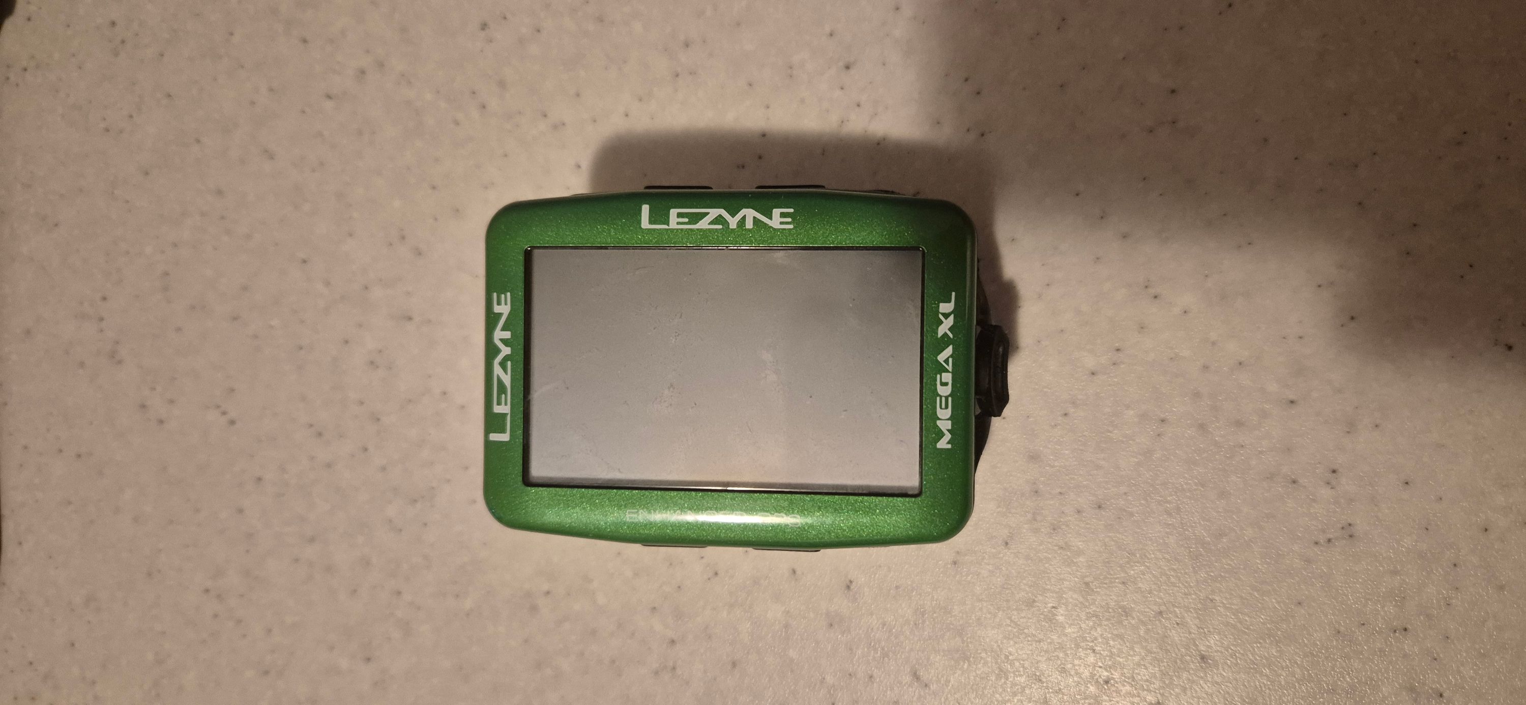 Lezyne Mega XL GPS – cyklopočítač